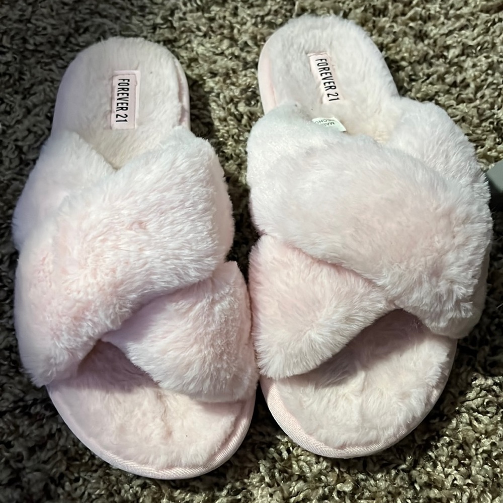 Forever 21 Slippers